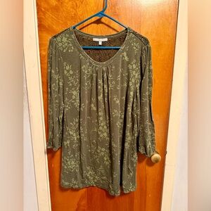 Daniel Rainn Pleated Neck Knit Blouse